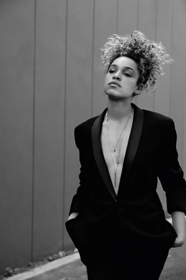 Izzy Bizu, conocemos los trucos de belleza de la nueva imagen de Cacharel