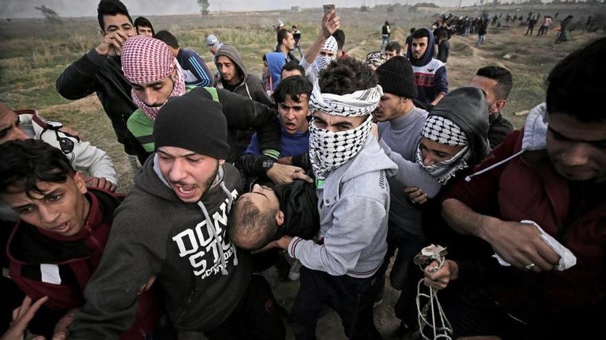 Tres manifestantes palestinos mueren por disparos del Ejército israelí en otra jornada de protestas