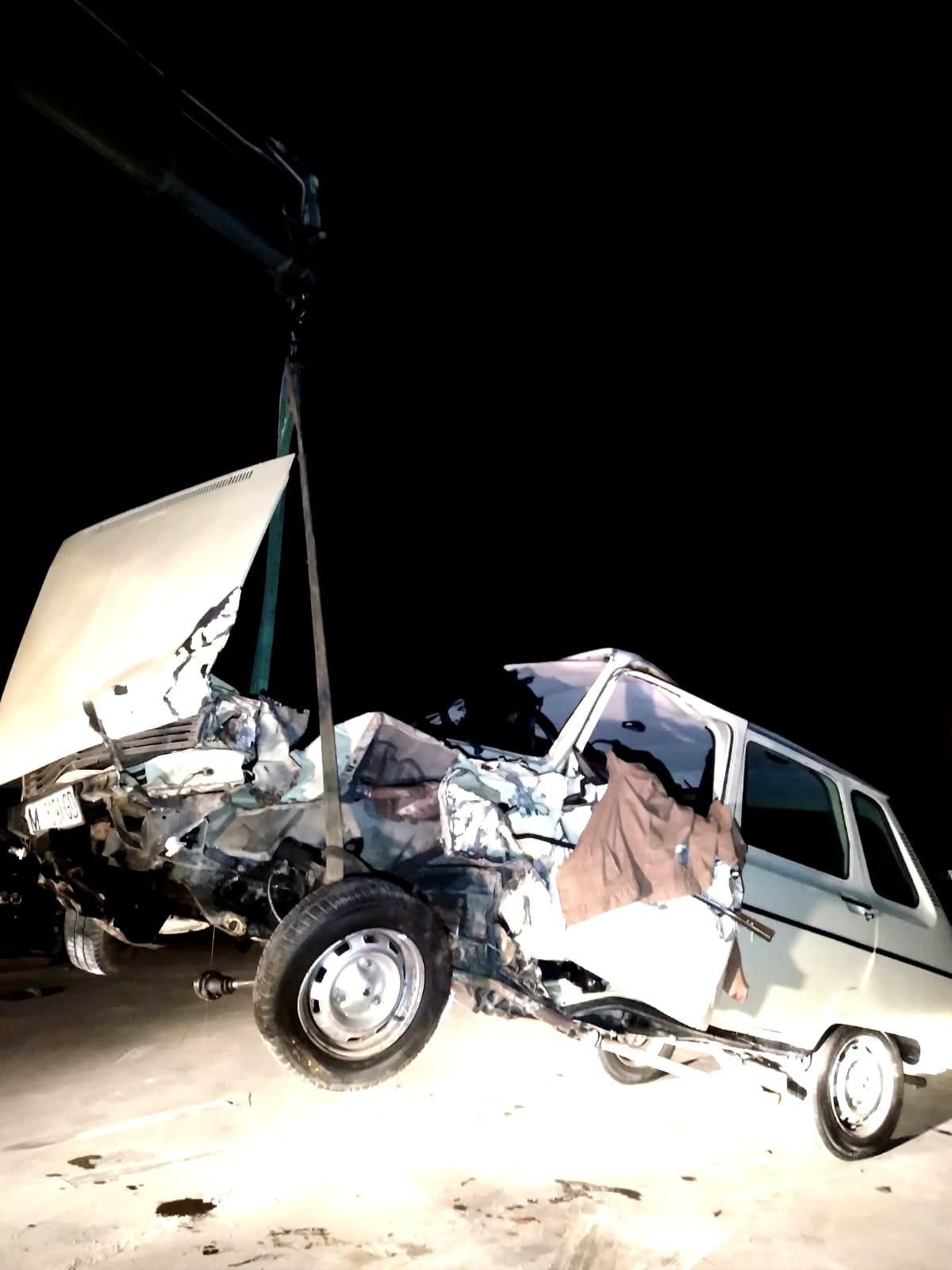 Un coche queda siniestro total en un accidente de tráfico en Sant Josep