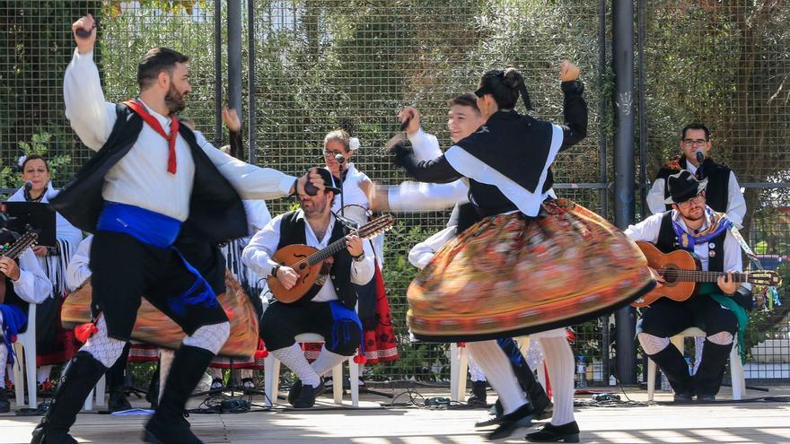 Folclore de Canarias, Galicia, Catalunya y Francia en el Festival Mare Nostrum de Ibiza