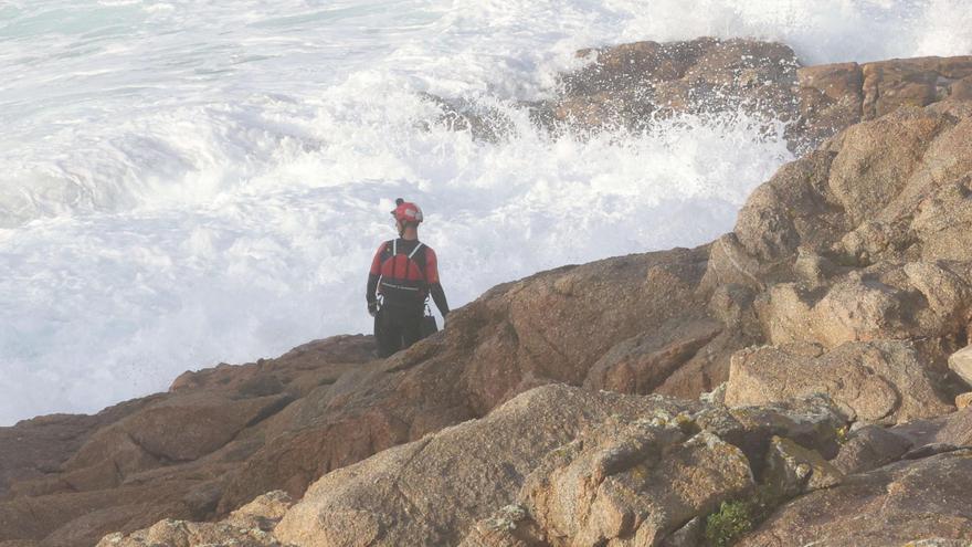 Un hombre fallece al ser arrastrado por una ola en A Coruña