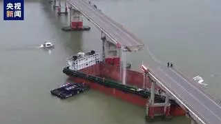 Un barco rompe un puente en China provocando dos muertos