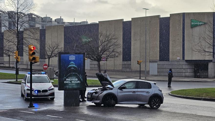 Un accidente de tráfico en la calle Velázquez de Gijón deja un herido