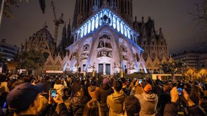 La Sagrada Família ofrece un espectáculo visual esta Semana Santa