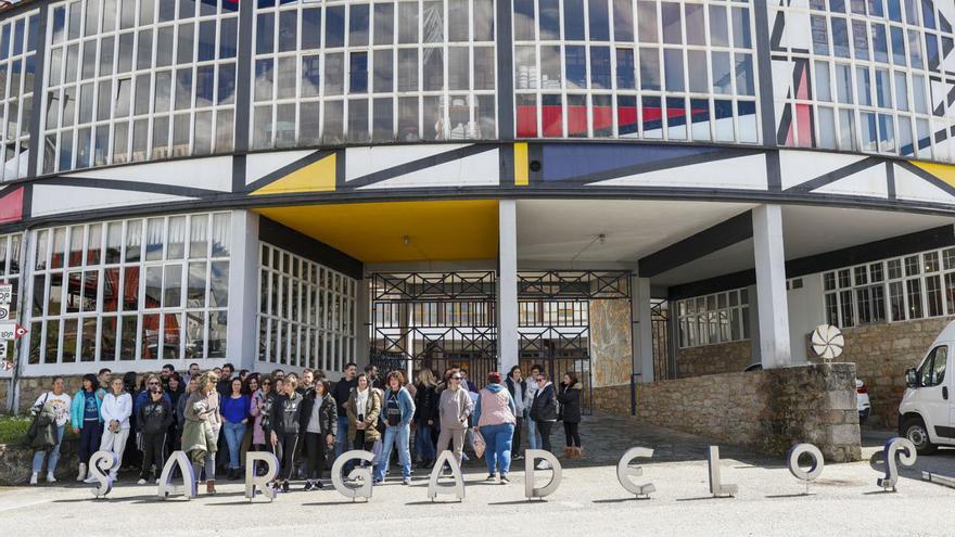 Sargadelos da marcha atrás y reabrirá si se garantiza la salud de los trabajadores