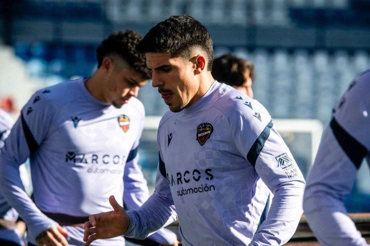 El CD Eldense inicia una nueva etapa con el ascenso entre ceja y ceja