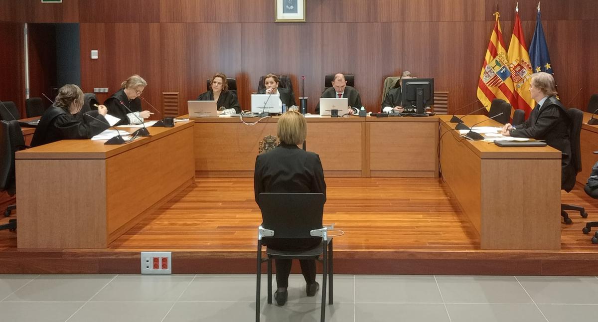 Un momento del juicio celebrado este lunes en la Audiencia de Zaragoza.