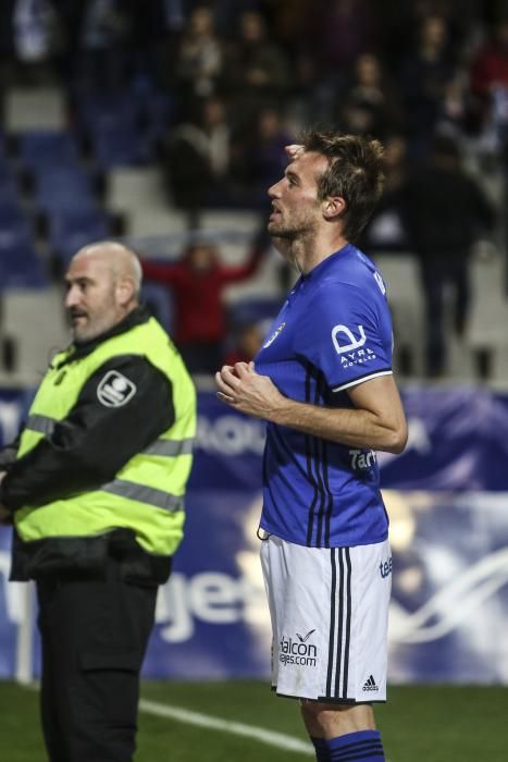 El partido entre el Real Oviedo y el Levante, en imágenes