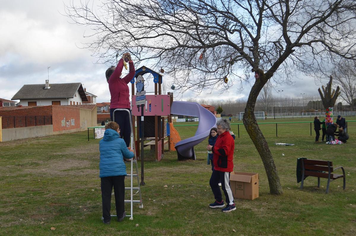 Así decora San Pedro de Ceque el pueblo por Navidad