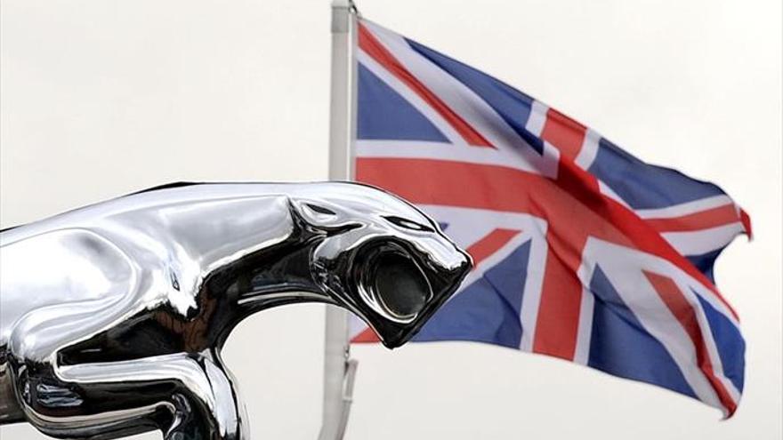 Jaguar-Land Rover prevé un coste de 1.350 millones por el ‘brexit’