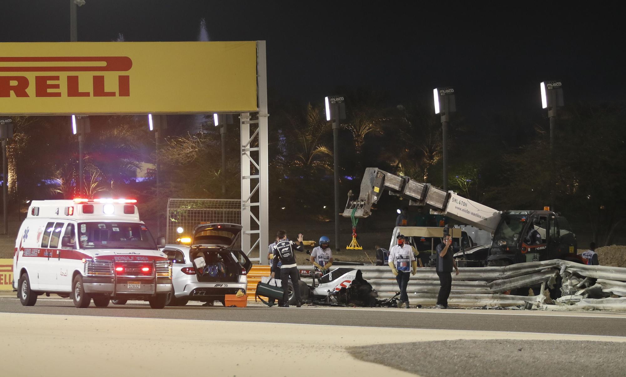 El piloto francés Romain Grosjean sufre un gravísimo accidente al inicio del Gran Premio de Baréin