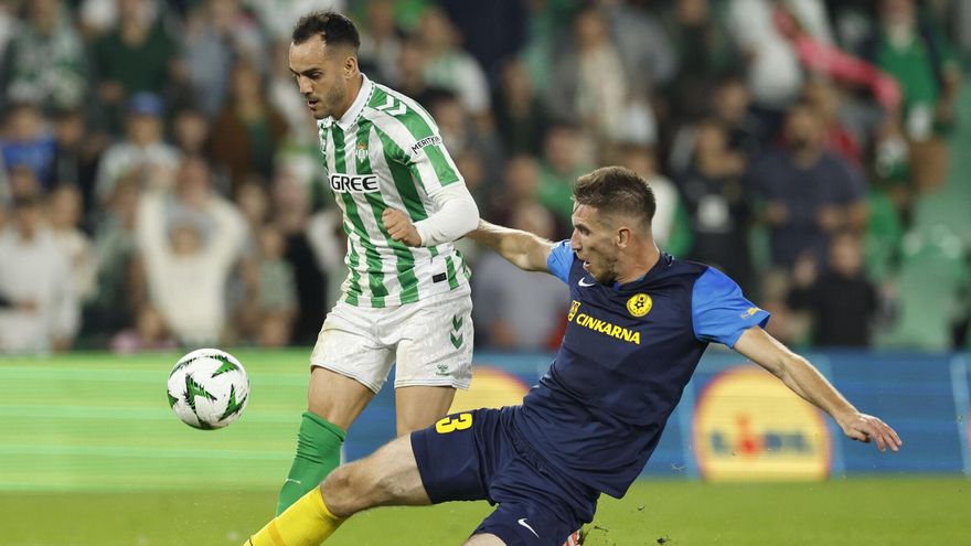 Oficial la primera venta del Betis: Juanmi se marcha traspasado al Getafe