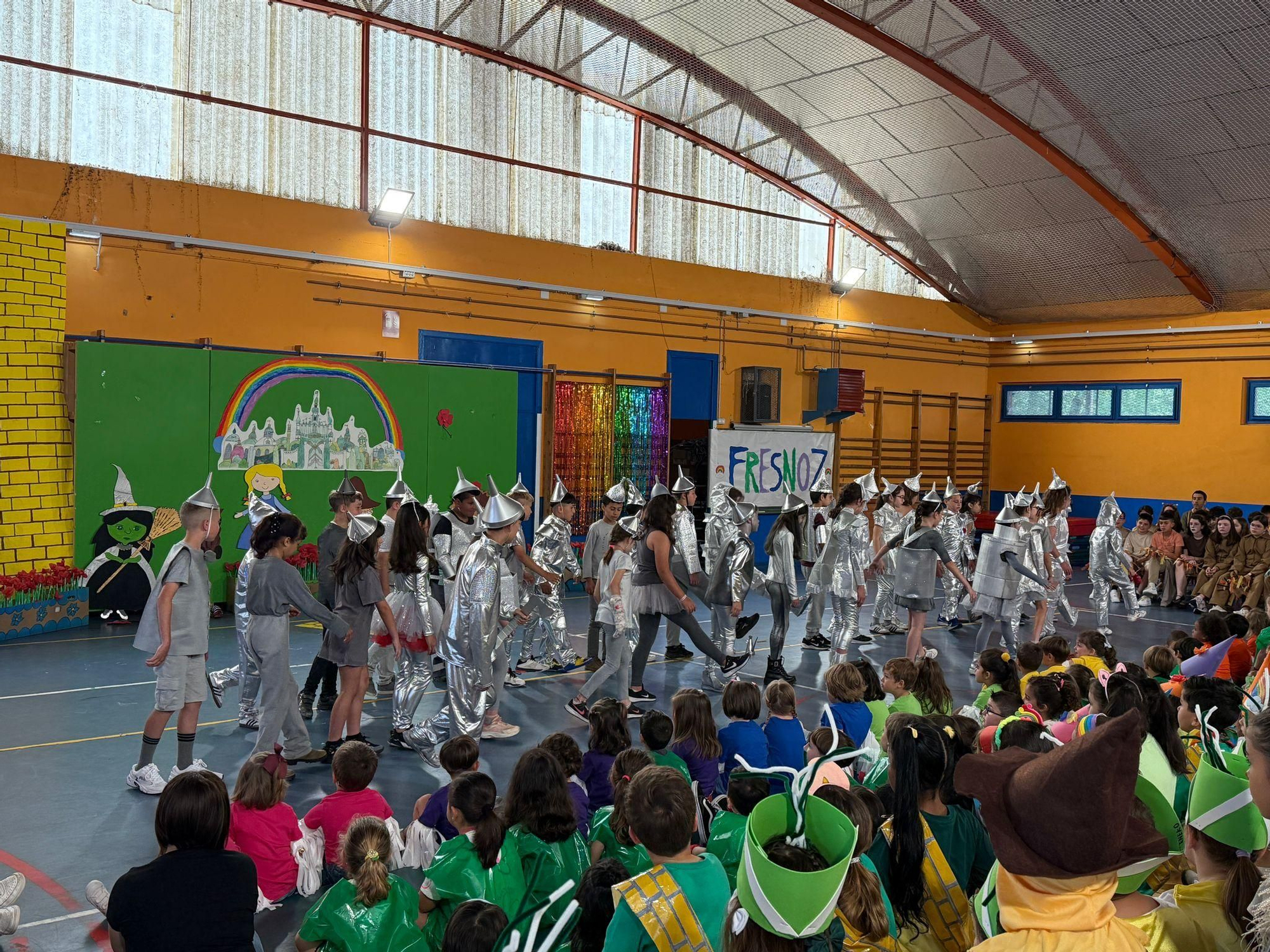 Así es "Fresnoz", la versión de los alumnos del Virgen del Fresno del mundo de Oz