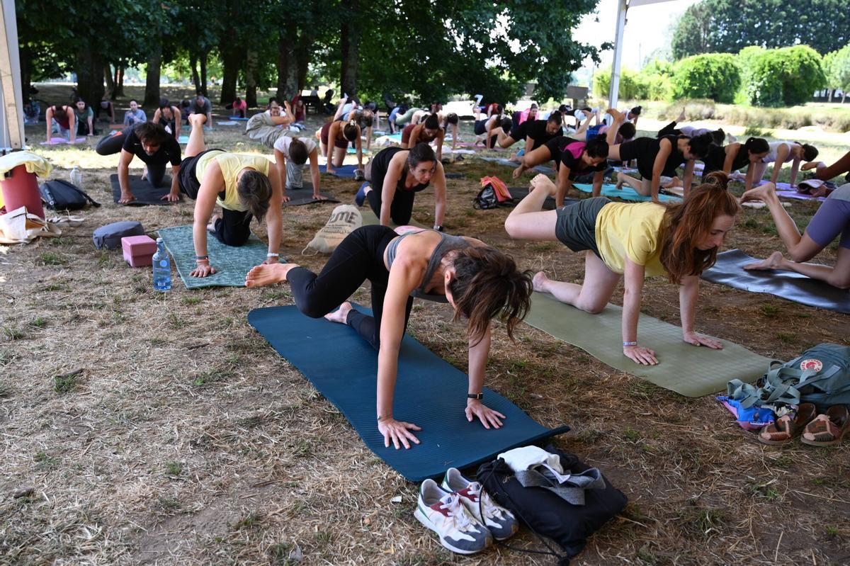 PONTEVEDRA.Fiesta del Yoga en la Illa das Esculturas
