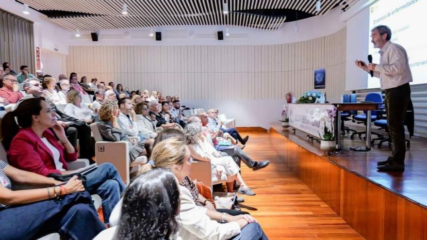 Fernando Simón destaca la conducta de los canarios durante la covid-19