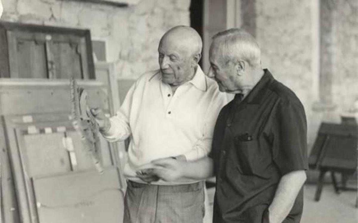 Pablo Picasso y Joan Miró, en Notre-Dame-de-Vie, Mougins, 1967, en una fotografía de Jacqueline Picasso.