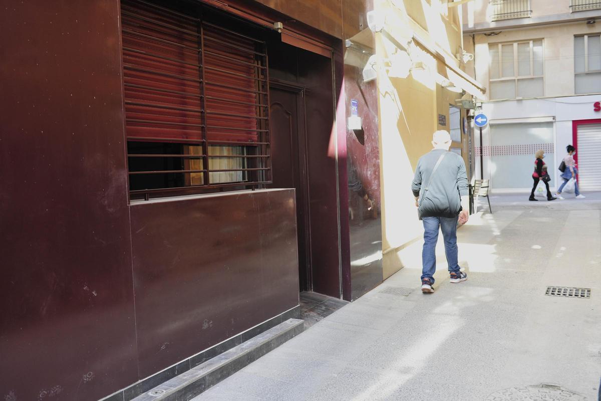 Local comercial en la calle San Isidro transformado en vivienda