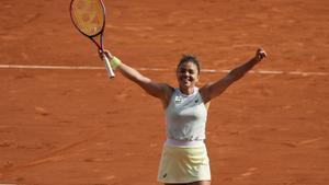 Paolini celebra en Roland Garros