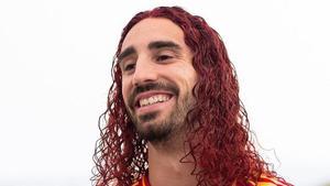 Marc Cucurella con su nuevo look.