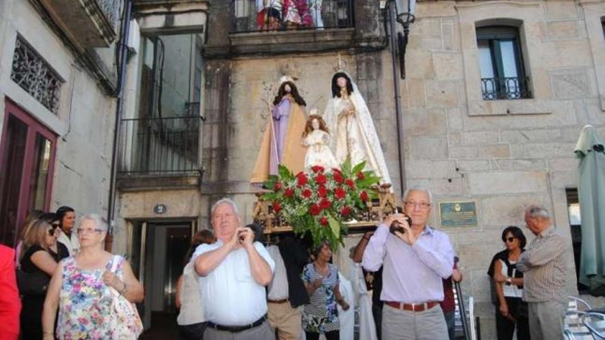 La procesión en honor a San Roque saldrá a partir de las ocho y media de la tarde.  // Faro