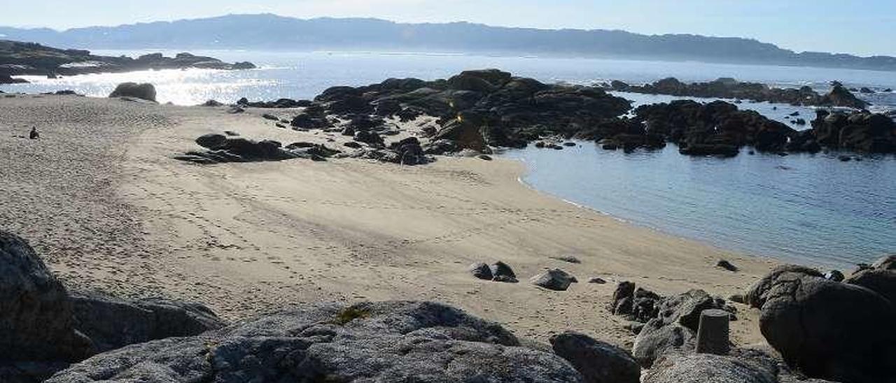 La playa de Lagos, que el año pasado perdió la bandera azul. // G.N.