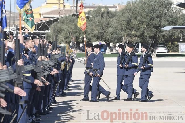 Homenaje al primer salto paracaidista militar en la Base Aérea de Alcantarilla