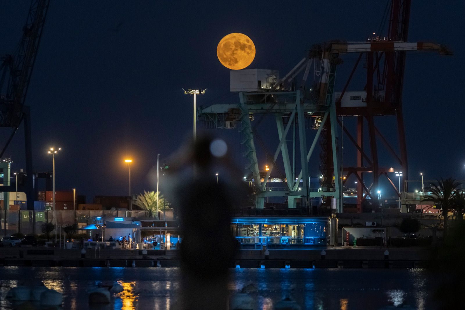 La superluna de agosto ya se deja ver