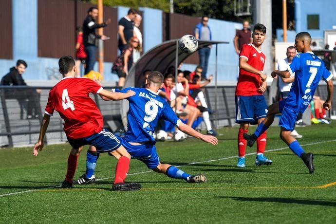 25-01-20  DEPORTES. CAMPOS DE FUTBOL DE LA ZONA DEPORTIVA DEL PARQUE SUR EN  MASPALOMAS. MASPALOMAS. SAN BARTOLOME DE TIRAJANA.  San Fernando de Maspalomas Santos- Veteranos del Pilar (Cadetes).  Fotos: Juan Castro.  | 25/01/2020 | Fotógrafo: Juan Carlos Castro