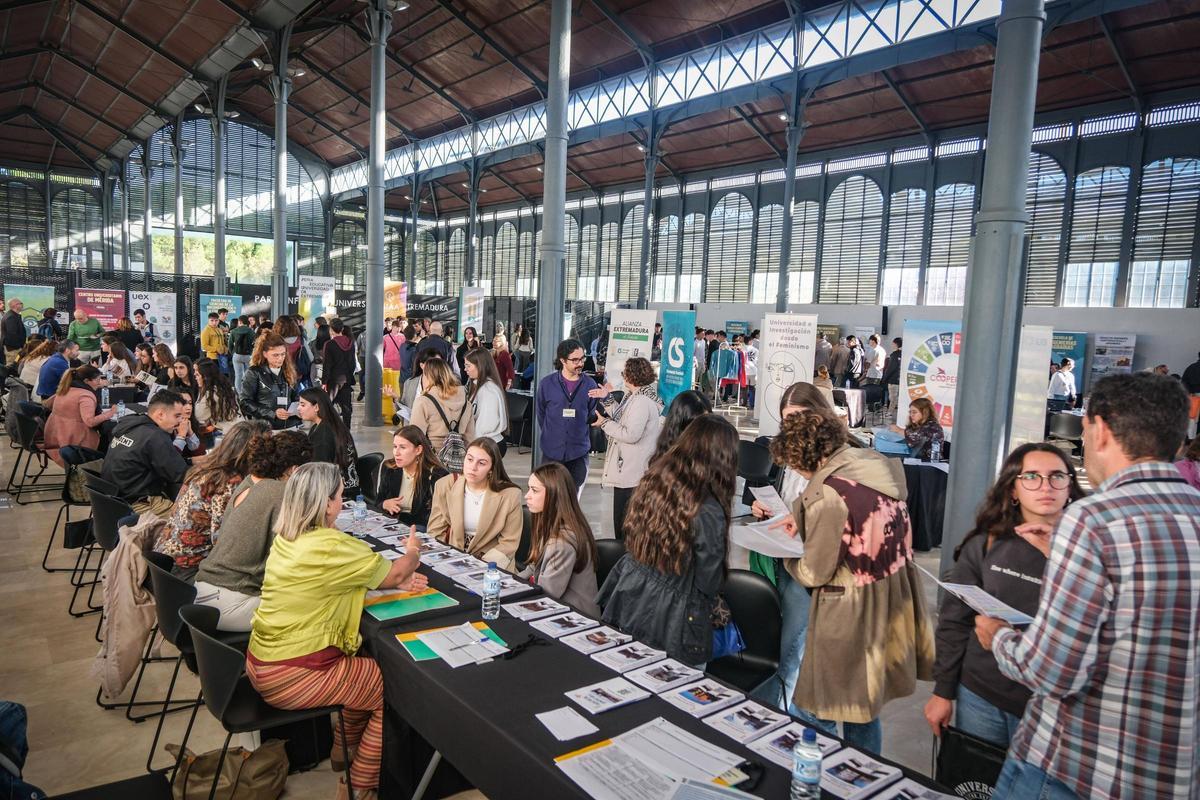 ESTUDIANTES UEX | Estudiantes de la provincia de Badajoz exploran su ...