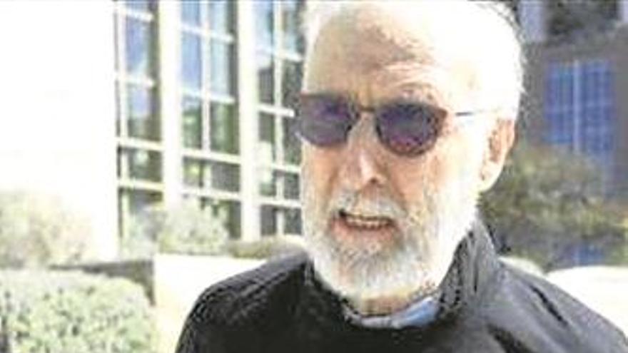 James Cromwell, arrestado en una protesta