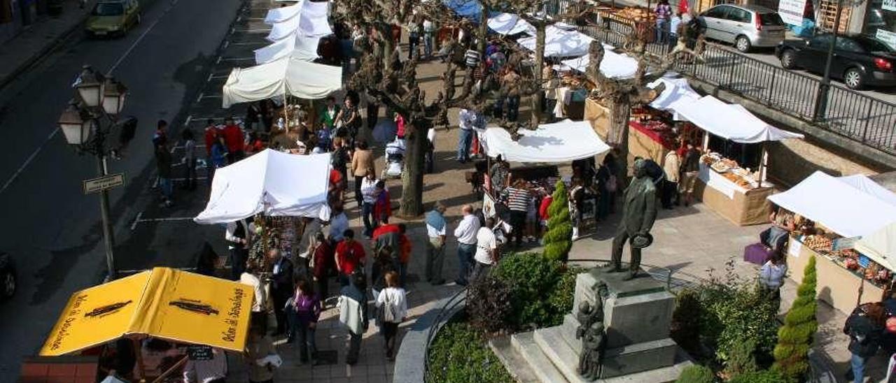 Mercado tradicional organizado por la Orden del Sabadiego.