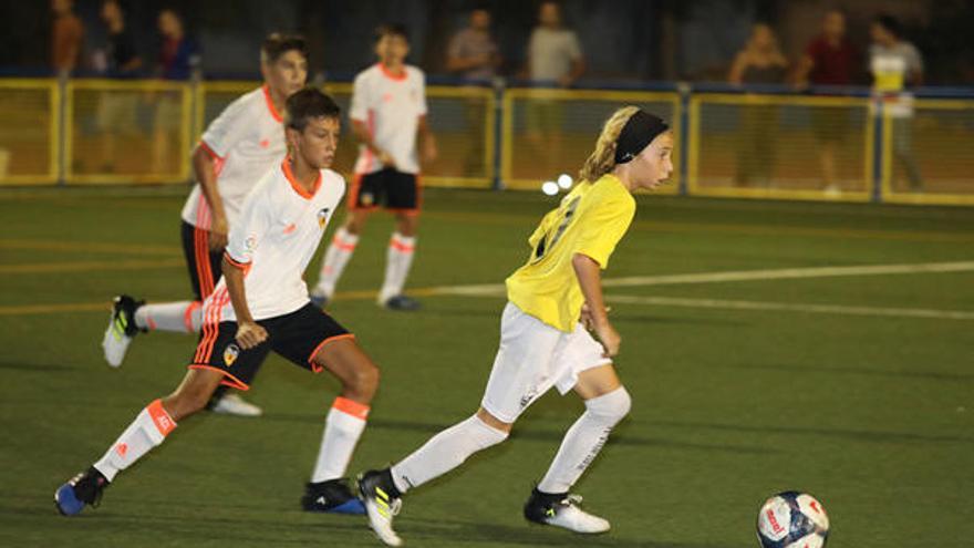 El Valencia, derrocado por la contundencia del MED Soccer