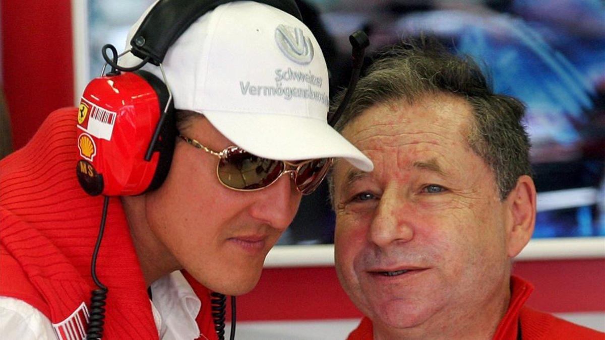 Jean Toldt junto a Michael Schumacher en una sesión de pruebas de Ferrari