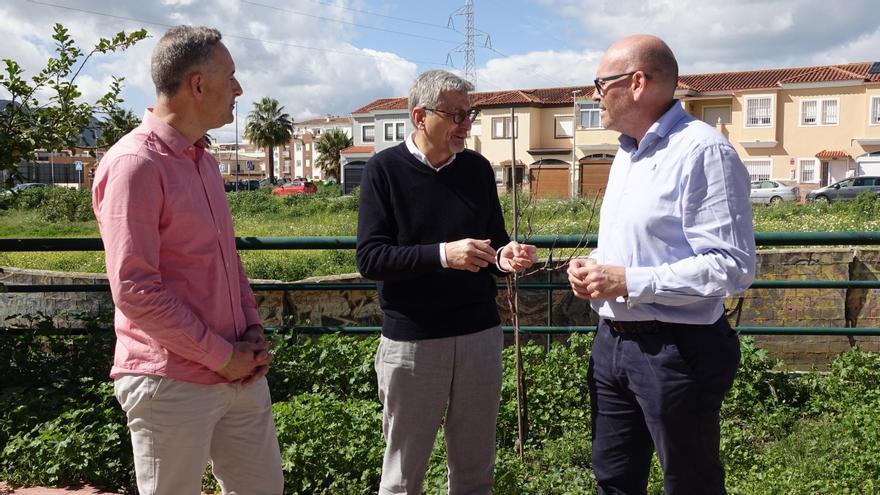 El secretario general del PSOE de Málaga, Josele Aguilar, ha exigido a la Junta de Andalucía que actúe en el cauce del río Guadalhorce. Ha sido en una visita a Cártama junto al alcalde del municipio, Jorge Gallardo, para comprobar los efectos del temporal