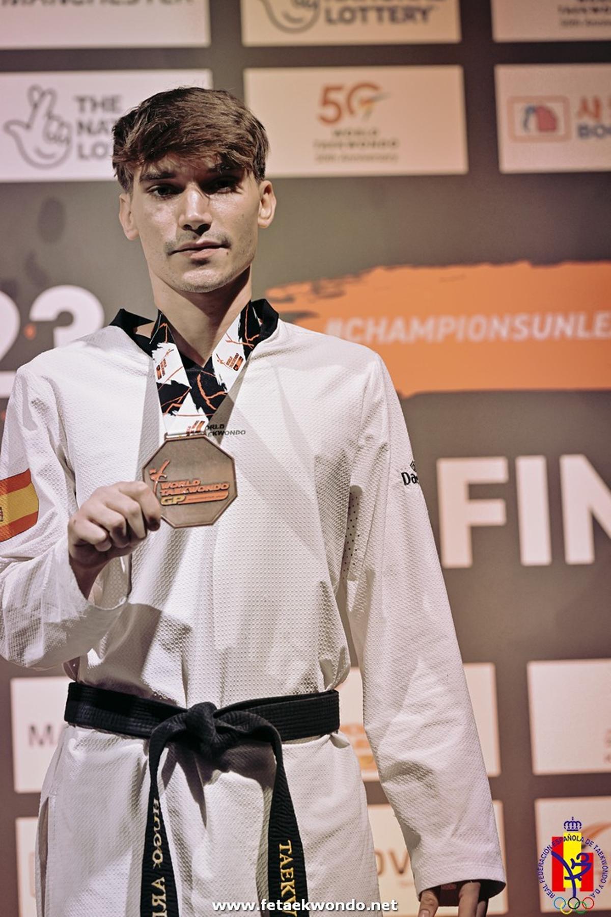 Hugo Arillo, con su medalla de bronce
