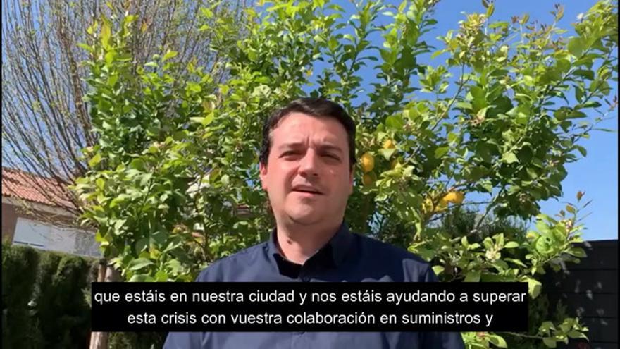 El alcalde agradece la colaboración de la comunidad china en Córdoba