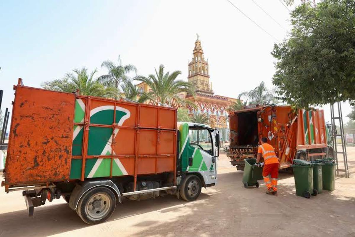 Se acabó la fiesta, el desmontaje de la Feria de Córdoba, en imágenes Se acabó la fiesta, el desmontaje de la Feria de Córdoba, en imágenes