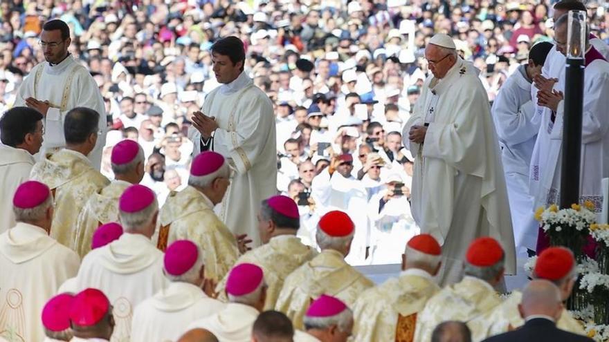 El Papa canoniza a los pastorcillos de Fátima