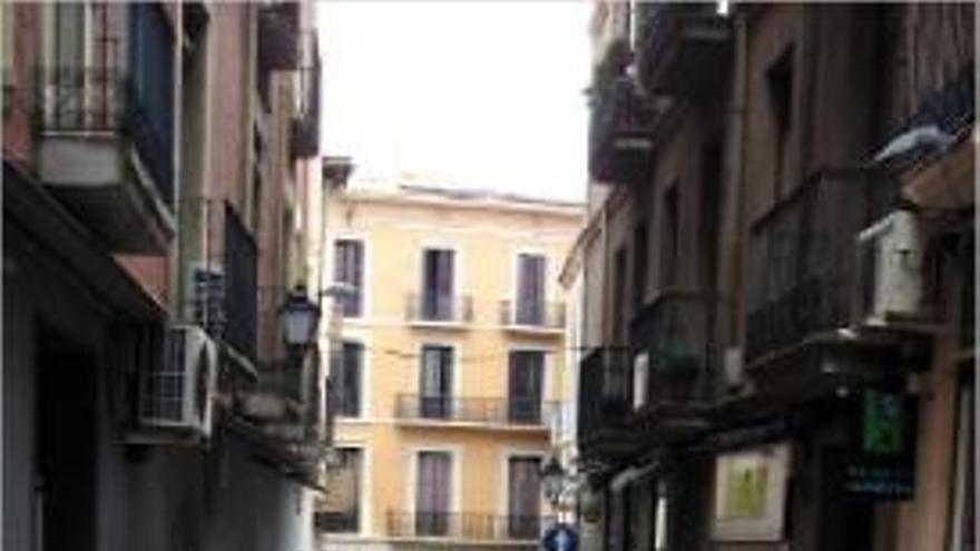 Vista d&#039;una rasa oberta al carrer Nou de Manresa