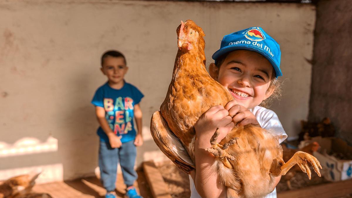 Niños disfrutan del Campus de Verano de Valleseco.