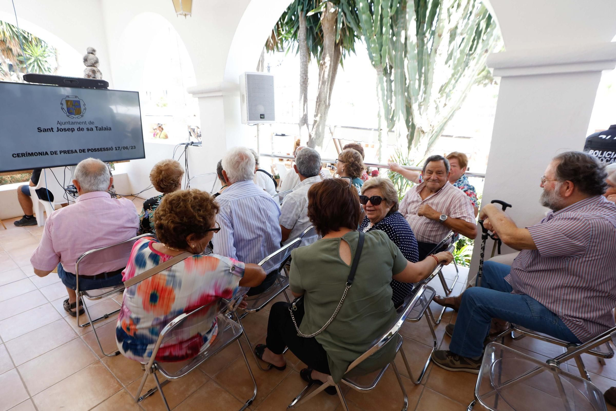 Galería de imágenes de la toma de posesión de Vicent Roig como alcalde de Sant Josep