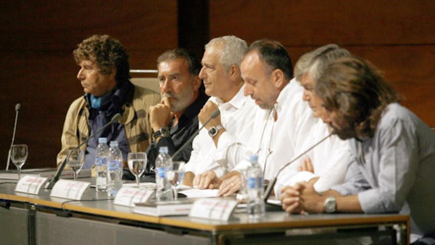 Jesús Quintero, Pino Sagliocco, Juan Suárez, Joan Serra, Daniel Busturia y Javier Hidalgo.