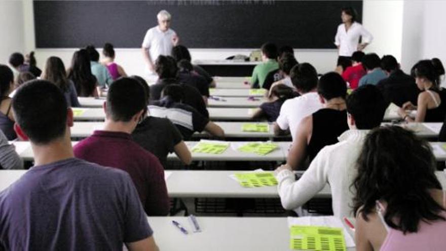 La nota dels exàmens de les PAU és determinant per escollir estudis universitaris.