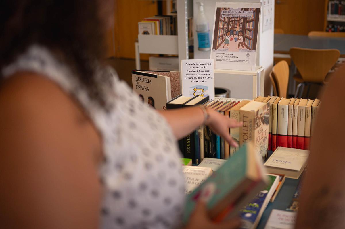 Décima edición de la Suelta de Libros de Santa Úrsula con la participación activa de la ciudadanía. Décima edición de la Suelta de Libros de Santa Úrsula con la participación activa de la ciudadanía.