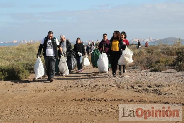 SOS Mar Menor retira dos toneladas de basura