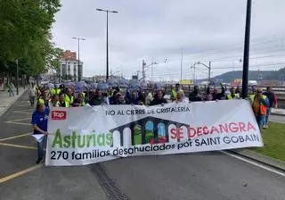 Los trabajadores de Saint-Gobain rechazan las recolocaciones que ofrece la empresa si son fuera del grupo