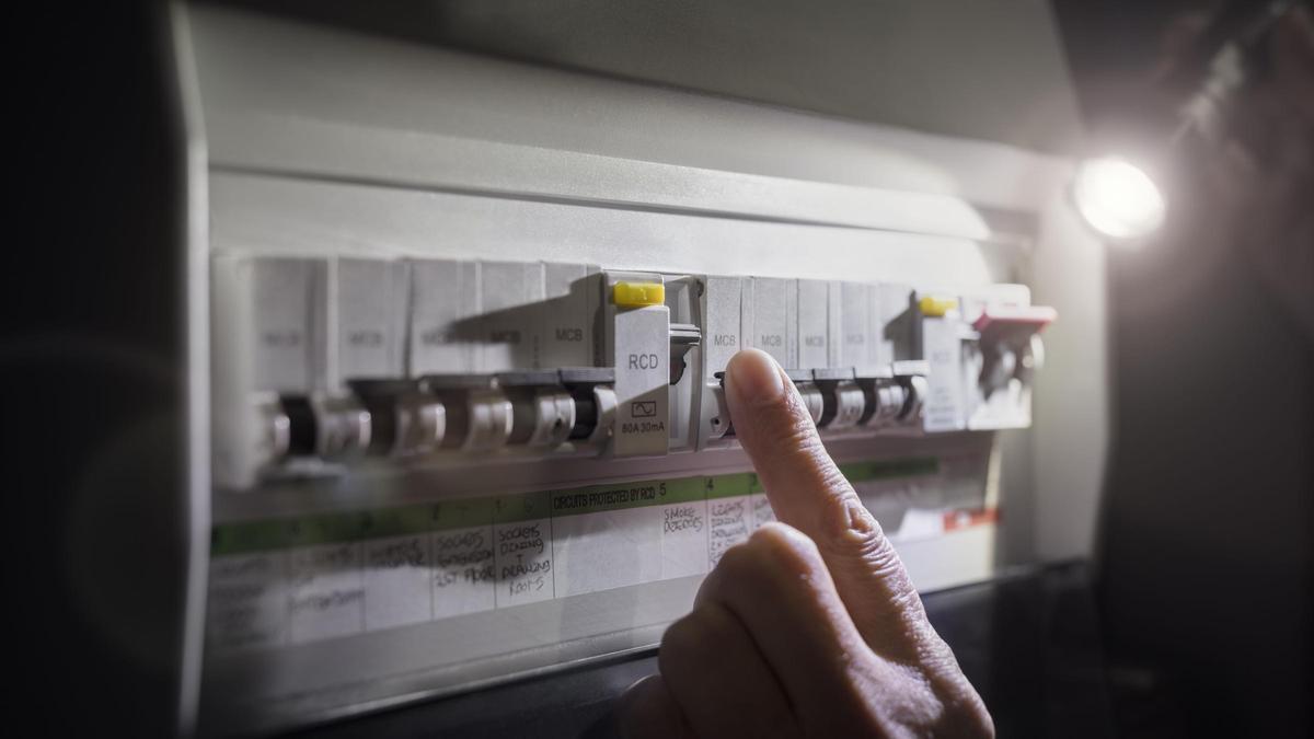 Cortes de luz en Alicante planeados por Iberdrola desde hoy.