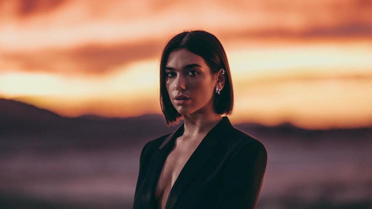 Dua Lipa es fichada por Yves Saint Laurent