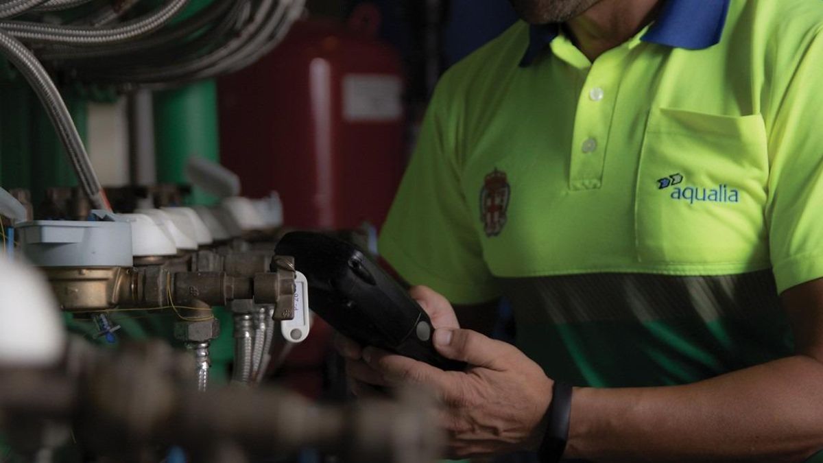 La instalación masiva de contadores de agua ha marcado un antes y un después en la relación entre cliente y consumo.