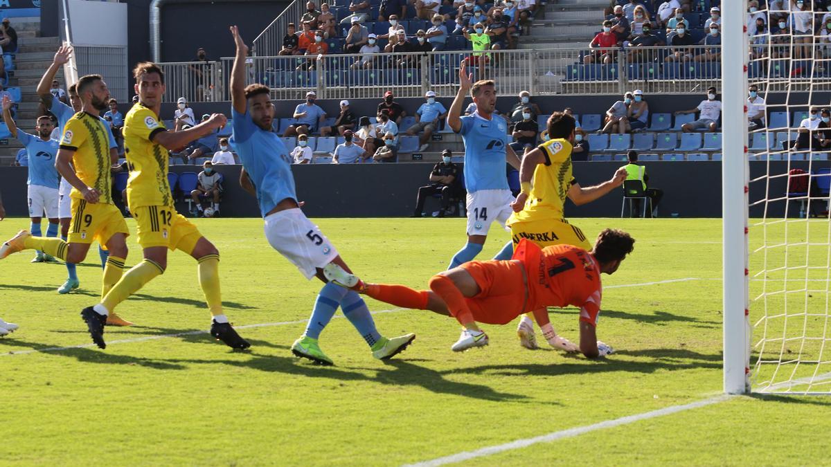 El partido entre el Ibiza y el Real Oviedo, en imágenes